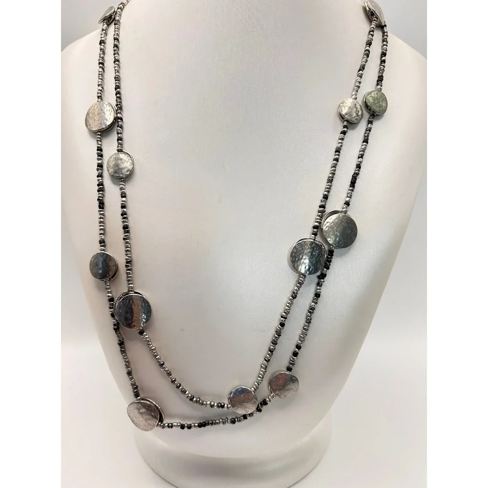 Chicos Long Beaded Necklace Womens OS Silver Black Good Hammered Disc Layered